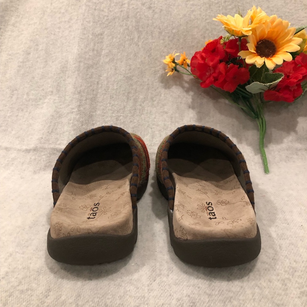 NWOT - Taos Multi-Colored Sweater Clogs - Picture 5 of 16